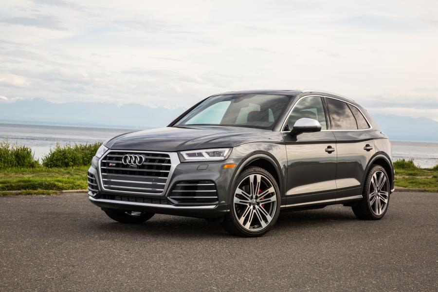  Audi SQ5 3.0 TFSI 2017 года  (NA) (фото 1 из 55)